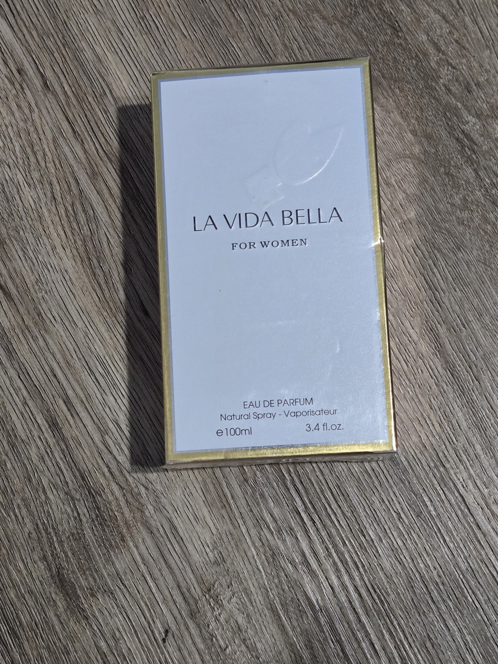 La Vida Bella Eau de Parfum for Women - White & Gold Box